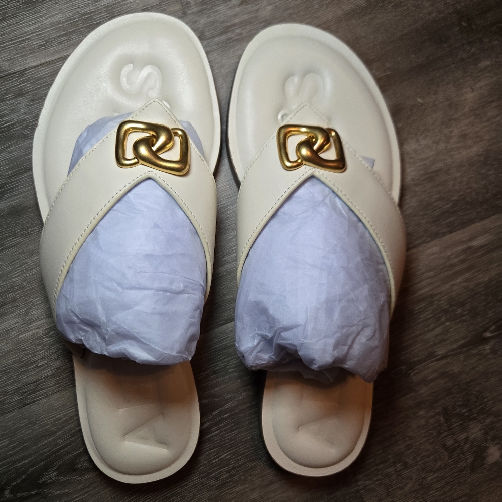 AEROSOLES Cream Sandals with Gold Detail